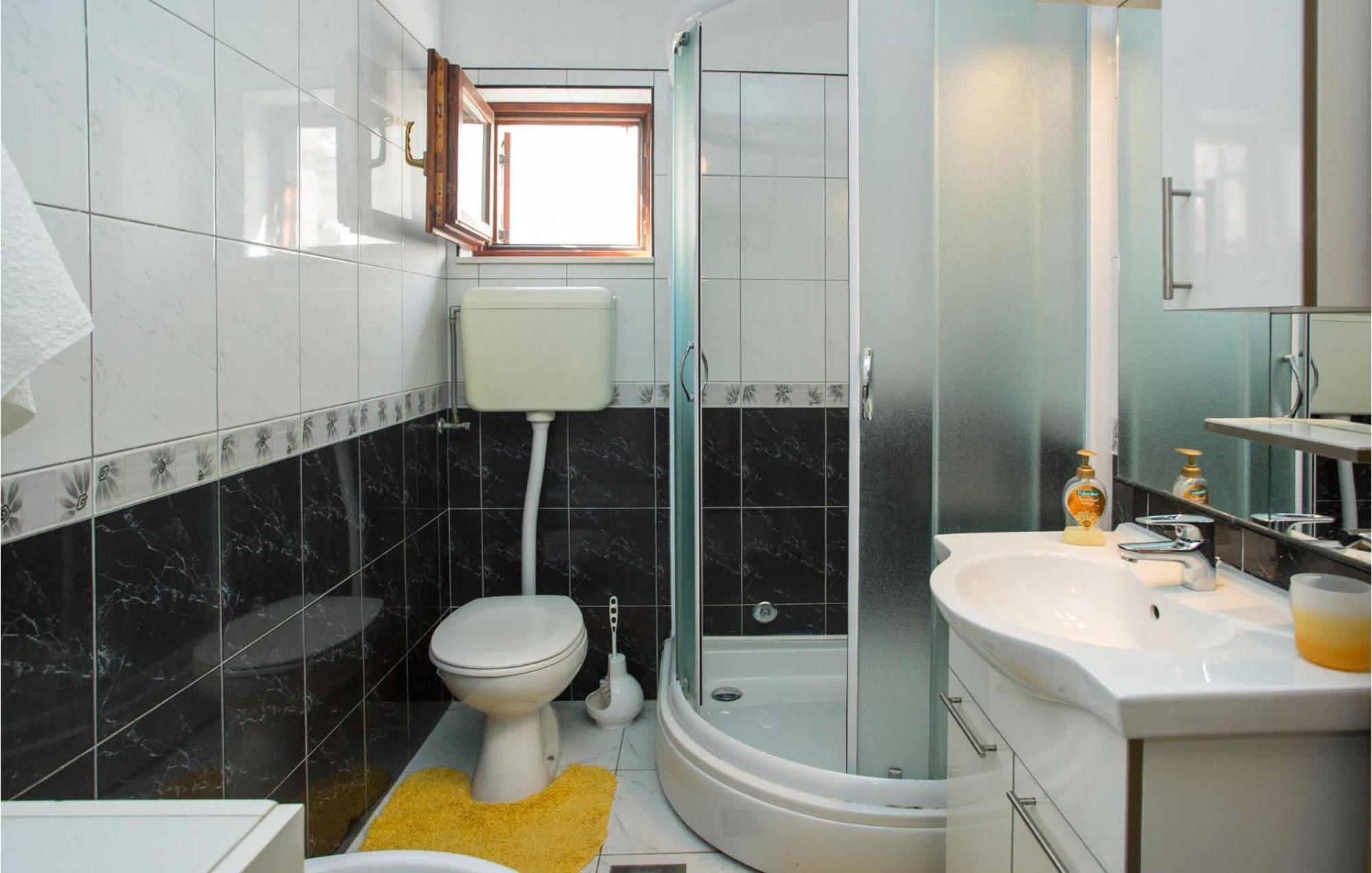 Nice Apartment In Splitska With Wifi Экстерьер фото